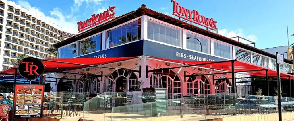 La franquicia Tony Roma’s inaugura en Tenerife su restaurante más grande del mundo